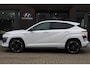 Hyundai Kona Electric N Line Business | 19-inch lichtmetalen 'N-Line'-velgen met 235/45 R19-banden | Actieve rijbaanassistentie (LKA)