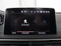 Peugeot 3008 1.6 e-THP Allure | Panoramadak | Trekhaak | Stoelverwarming | Adaptive cruise | FOCAL Sound | 360 Camera | Half leder | Keyless | Full LED | Massage | Navigatie