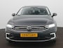Volkswagen Passat Variant 1.4 TSI PHEV GTE Business Navigatie - ACC - Camera - Stoelverwarming - Trekhaak - LED