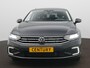 Volkswagen Passat Variant 1.4 TSI PHEV GTE Business Navigatie - ACC - Camera - Stoelverwarming - Trekhaak - LED