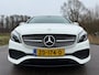 Mercedes-Benz A-klasse 180 AMG-Line / Panoramadak / H-Leder / Stoelverwarming / 18" Velgen / Clima / 6 Versnellingen / PDC / LED /