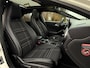 Mercedes-Benz A-klasse 180 AMG-Line / Panoramadak / H-Leder / Stoelverwarming / 18" Velgen / Clima / 6 Versnellingen / PDC / LED /