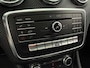 Mercedes-Benz A-klasse 180 AMG-Line / Panoramadak / H-Leder / Stoelverwarming / 18" Velgen / Clima / 6 Versnellingen / PDC / LED /