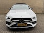 Mercedes-Benz CLA Shooting Brake 250 e AMG Line | Panoramadak | Camera | Navigatie | Apple CarPlay / Android Auto | Sportstoelen | Adaptieve cruise | Lane assist | Head up display | Sfeerverlichting | Stoelverwarming | LED | DAB | Keyless | Volledig onderhouden!