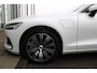 Volvo V60 T8 Recharge AWD Inscription | Trekhaak | Verw. Stoel- & stuurwiel | Apple Carplay/Android Auto | Camera | El. Bestuurdersstoel met geheugen |