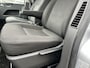 Volkswagen Transporter 2.5 TDI DC Invalide vervoer Caravelle Airco Cruise controle Trekhaak 4-Persoons Stoelverwarming Apple carplay Rolstoel aanpassing
