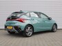 Hyundai i20 1.0 T-GDI Comfort Smart | Camera | 16" LM | Cruise | Navi | Apple Carplay/Android Auto | Dodehoek detectie | Airco | Automaat |