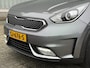 Kia Niro Hybrid 1.6 GDi Edition / NL Auto / Herwers Onderhouden / Schuif/Kanteldak / Trekhaak 1300 KG / Half Lederen Bekleding / Navigatie / Apple CarPlay/Android Auto / Stoel- en Stuurverwarming / Camera / Climate Control / Cruise Control / Winterset /