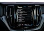 Volvo XC60 2.0 T6 AWD Plug-in hybrid Ultimate Dark | Long Range | 360 Camera | Panoramadak | Stoel en Stuurverwarming | 21" | Donker Glas | Power Seats | Adaptieve Cruise Control |