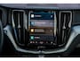 Volvo XC60 2.0 T6 AWD Plug-in hybrid Ultimate Dark | Long Range | 360 Camera | Panoramadak | Stoel en Stuurverwarming | 21" | Donker Glas | Power Seats | Adaptieve Cruise Control |