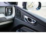Volvo XC60 2.0 T6 AWD Plug-in hybrid Ultimate Dark | Long Range | 360 Camera | Panoramadak | Stoel en Stuurverwarming | 21" | Donker Glas | Power Seats | Adaptieve Cruise Control |