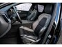 Volvo XC60 2.0 T6 AWD Plug-in hybrid Ultimate Dark | Long Range | 360 Camera | Panoramadak | Stoel en Stuurverwarming | 21" | Donker Glas | Power Seats | Adaptieve Cruise Control |