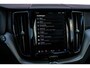 Volvo XC60 2.0 T6 AWD Plug-in hybrid Ultimate Dark | Long Range | 360 Camera | Panoramadak | Stoel en Stuurverwarming | 21" | Donker Glas | Power Seats | Adaptieve Cruise Control |