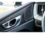 Volvo XC60 2.0 T6 AWD Plug-in hybrid Ultimate Dark | Long Range | 360 Camera | Panoramadak | Stoel en Stuurverwarming | 21" | Donker Glas | Power Seats | Adaptieve Cruise Control |