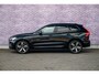 Volvo XC60 2.0 T6 AWD Plug-in hybrid Ultimate Dark | Long Range | 360 Camera | Panoramadak | Stoel en Stuurverwarming | 21" | Donker Glas | Power Seats | Adaptieve Cruise Control |