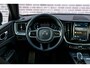 Volvo XC60 2.0 T6 AWD Plug-in hybrid Ultimate Dark | Long Range | 360 Camera | Panoramadak | Stoel en Stuurverwarming | 21" | Donker Glas | Power Seats | Adaptieve Cruise Control |