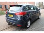 Kia Carens 1.6 GDi BusinessLine 7 Pers. Trekhaak, navigatie.