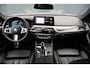 BMW 5-Serie Touring 530e M Sport Business Edition Plus | 19 inch | Leer | Stoelverwarming | Berninagrau Bernstein | Live Cockpit | Apple Carplay / Android Auto |  M-pakket