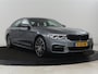 BMW 5-Serie 520i M Sport | Nappaleder | Head-Up | Stoelverwarming | Camera | Carplay | Sfeerverlichting | 20'' | Live Cockpit | Navigatie | Park Assist | Full LED