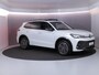 Volkswagen Tiguan 1.5 eHybrid R-Line Edition 272 pk Automaat (DSG) | Navigatie | Panoramadak | Parkeersensoren (Park assist) | Rondomzichtcamera | Lederen bekleding | Stoelverwarming v/a | Black Style pakket | R-Line |