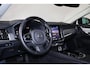 Volvo V90 T6 Recharge AWD Plus Dark - Luchtvering - IntelliSafe Assist & Surround - 360º Camera - Harman/Kardon audio - Adaptieve LED koplampen - Verwarmde voorstoelen, stuur & achterbank - Parkeersensoren voor & achter - Elektr. bedienb. voorstoelen met geheugen - Extra getint glas - Elektr. inklapbare trekhaak - 20' LMV