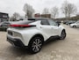 Toyota C-HR 1.8 Hybrid 140 Bi-Tone | Elek. achterklep | Stuur/stoelverwarm.