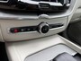 Volvo XC60 2.0 T6 AWD Plug-in Hybrid Ultimate Dark | Long Range | 360 Graden Camera | Harman Kardon Audio | Panoramadak | Lederen Bekleding | Elektrisch Verstelbare Voorstoelen | Lichtmetalen Velgen 20 inch |