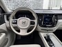 Volvo XC60 2.0 T6 AWD Plug-in Hybrid Ultimate Dark | Long Range | 360 Graden Camera | Harman Kardon Audio | Panoramadak | Lederen Bekleding | Elektrisch Verstelbare Voorstoelen | Lichtmetalen Velgen 20 inch |