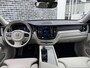 Volvo XC60 2.0 T6 AWD Plug-in Hybrid Ultimate Dark | Long Range | 360 Graden Camera | Harman Kardon Audio | Panoramadak | Lederen Bekleding | Elektrisch Verstelbare Voorstoelen | Lichtmetalen Velgen 20 inch |