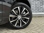 Volvo XC60 2.0 T6 AWD Plug-in Hybrid Ultimate Dark | Long Range | 360 Graden Camera | Harman Kardon Audio | Panoramadak | Lederen Bekleding | Elektrisch Verstelbare Voorstoelen | Lichtmetalen Velgen 20 inch |