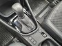 Toyota Yaris 1.5 HYBRID EXECUTIVE HEAD-UP STOELVERWARMING BI-TONE PARK-SENSOREN HALF-LEDER 17"LM-VELGEN PRIVACY-GLASS