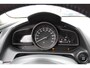 Mazda 2 1.5 Skyactiv-G Comfort , Automaat, Zwart Dak + Spiegels, LMV 15 Inch, PDC, Clima, Stoelverwarming, Apple Carplay, Navi, Cruise, ASR, LKA