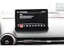 Mazda 2 1.5 Skyactiv-G Comfort , Automaat, Zwart Dak + Spiegels, LMV 15 Inch, PDC, Clima, Stoelverwarming, Apple Carplay, Navi, Cruise, ASR, LKA