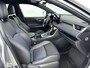 Toyota RAV4 2.5 Hybrid AWD Style | Apple Carplay / Android Auto | Bi-Tone | Stoel-/stuurverwarming | Full LED | Parkeersensoren voor/achter | Camera | Keyless | Adaptive Cruise | Clima | 18 inch