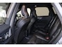 Volvo XC60 T8 Recharge AWD Ultra Black Edition - Luchtvering - Panorama/schuifdak - IntelliSafe Assist & Surround - 360º Camera - Bowers & Wilkins audio - Adaptieve LED koplampen - Verwarmde voorstoelen, stuur & achterbank - Parkeersensoren voor & achter - Elektr. bedienb. voorstoelen met geheugen - Geventileerde voorstoelen - Head up display - Draadloze tel. lader - Extra getint glas - Elektr. inklapbare trekhaak - 22' LMV