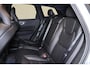 Volvo XC60 T8 Recharge AWD Ultra Black Edition - Luchtvering - Panorama/schuifdak - IntelliSafe Assist & Surround - 360º Camera - Bowers & Wilkins audio - Adaptieve LED koplampen - Verwarmde voorstoelen, stuur & achterbank - Parkeersensoren voor & achter - Elektr. bedienb. voorstoelen met geheugen - Geventileerde voorstoelen - Head up display - Draadloze tel. lader - Extra getint glas - Elektr. inklapbare trekhaak - 22' LMV