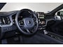 Volvo XC60 T8 Recharge AWD Ultra Black Edition - Luchtvering - Panorama/schuifdak - IntelliSafe Assist & Surround - 360º Camera - Bowers & Wilkins audio - Adaptieve LED koplampen - Verwarmde voorstoelen, stuur & achterbank - Parkeersensoren voor & achter - Elektr. bedienb. voorstoelen met geheugen - Geventileerde voorstoelen - Head up display - Draadloze tel. lader - Extra getint glas - Elektr. inklapbare trekhaak - 22' LMV