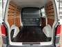 Volkswagen Transporter 2.0 TDI L1H1 150Pk Airco Cruise controle 2-Persoons Telefoonverbinding Apple carplay Achterklep Zijruit Navigatiesysteem Euro 6 Dealer onderhouden
