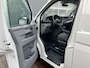 Volkswagen Transporter 2.0 TDI L1H1 150Pk Airco Cruise controle 2-Persoons Telefoonverbinding Apple carplay Achterklep Zijruit Navigatiesysteem Euro 6 Dealer onderhouden
