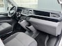 Volkswagen Transporter 2.0 TDI L1H1 150Pk Airco Cruise controle 2-Persoons Telefoonverbinding Apple carplay Achterklep Zijruit Navigatiesysteem Euro 6 Dealer onderhouden