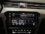 Volkswagen Passat Variant 1.5 TSI R-Line Business + Panoramdak Virtual Cockpit Stoelverwarming LED