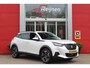 Peugeot 2008 1.2 100PK ALLURE PACK | TREKHAAK | NAVIGATIE | LED KOPLAMPEN | 3-D INSTRUMENTENPANEEL | KEYLESS ENTRY/START | ACHTERUITRIJ CAMERA | CLIMATE CONTROL | APPLE CARPLAY/ANDROID AUTO | CRUISE CONTROL | DAB+ RADIO | PARKEERSENSOREN VOOR + ACHTER |
