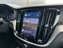Volvo V60 2.0 T6 Plug-in hybrid AWD Plus Dark | 360 camera | Trekhaak | All-seasons | Harman/Kardon | Stoel en-stuurverwarming | BLIS