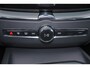 Volvo XC60 T6 Recharge AWD Plus Bright - Panorama/schuifdak - IntelliSafe Assist & Surround - 360º Camera - Harman/Kardon audio - Adaptieve LED koplampen - Verwarmde voorstoelen, stuur & achterbank - Parkeersensoren voor & achter - Elektr. bedienb. voorstoelen met geheugen - Draadloze tel. lader - Extra getint glas - Elektr. inklapbare trekhaak - 20' LMV