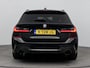 BMW 3-Serie Touring 320i Executive Edition 184PK | M-Sport | Sportstoelen | Stoelverwarming | Elektrische Kofferklep | Navigatie | Zwarte details | Apple CarPlay & Android Auto
