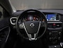 Volvo V40 2.0 D2 Momentum | Navigatie | Voorstoelen verwarmd | Verwarmde voorruit |