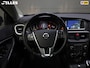 Volvo V40 2.0 D2 Momentum | Navigatie | Voorstoelen verwarmd | Verwarmde voorruit |