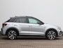 Volkswagen T-Roc 1.5 TSI R-Line | Keyless acces | Stoel + stuurverwarming | Achteruitrijcamera | Panorama dak | Elektrische kofferbakklep |