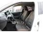 Mazda 2 1.5 Skyactiv-G Comfort , Automaat, Zwart Dak + Spiegels,15 inch LMV, PDC, Clima, Stoelverwarming, Apple Carplay, NavI, Cruise, ASR, LKA
