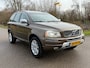 Volvo XC90 2.4 D5 Limited Edition Automaat / 7 Persoons / Panoramadak / Trekhaak / Leder / Navi / Xenon / PDC / Cruise / Stoelverw
